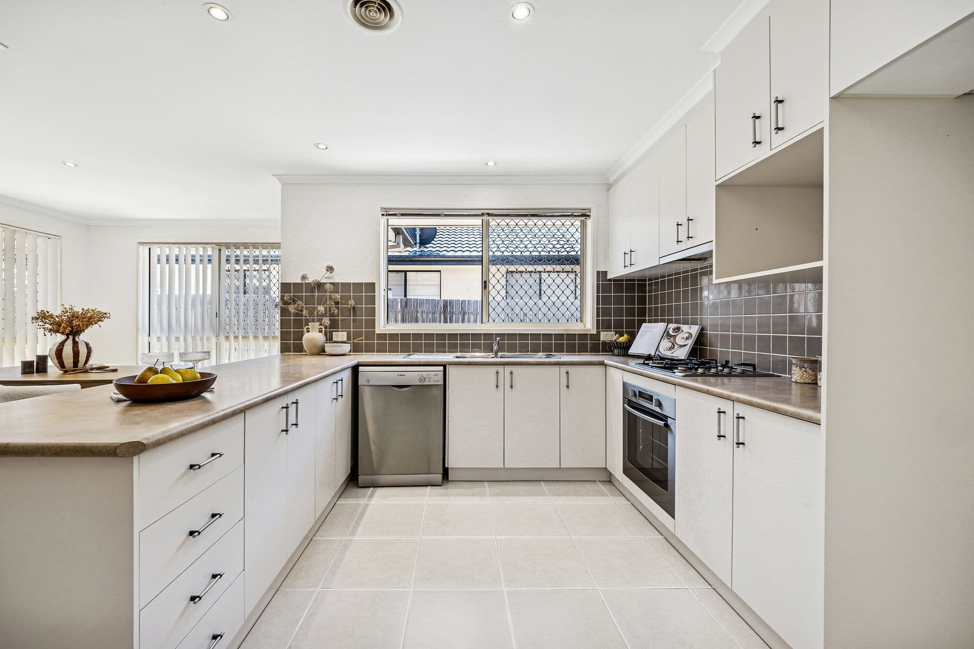 29 Penfold Street, Gungahlin ACT, Gungahlin - Thumbnail 4