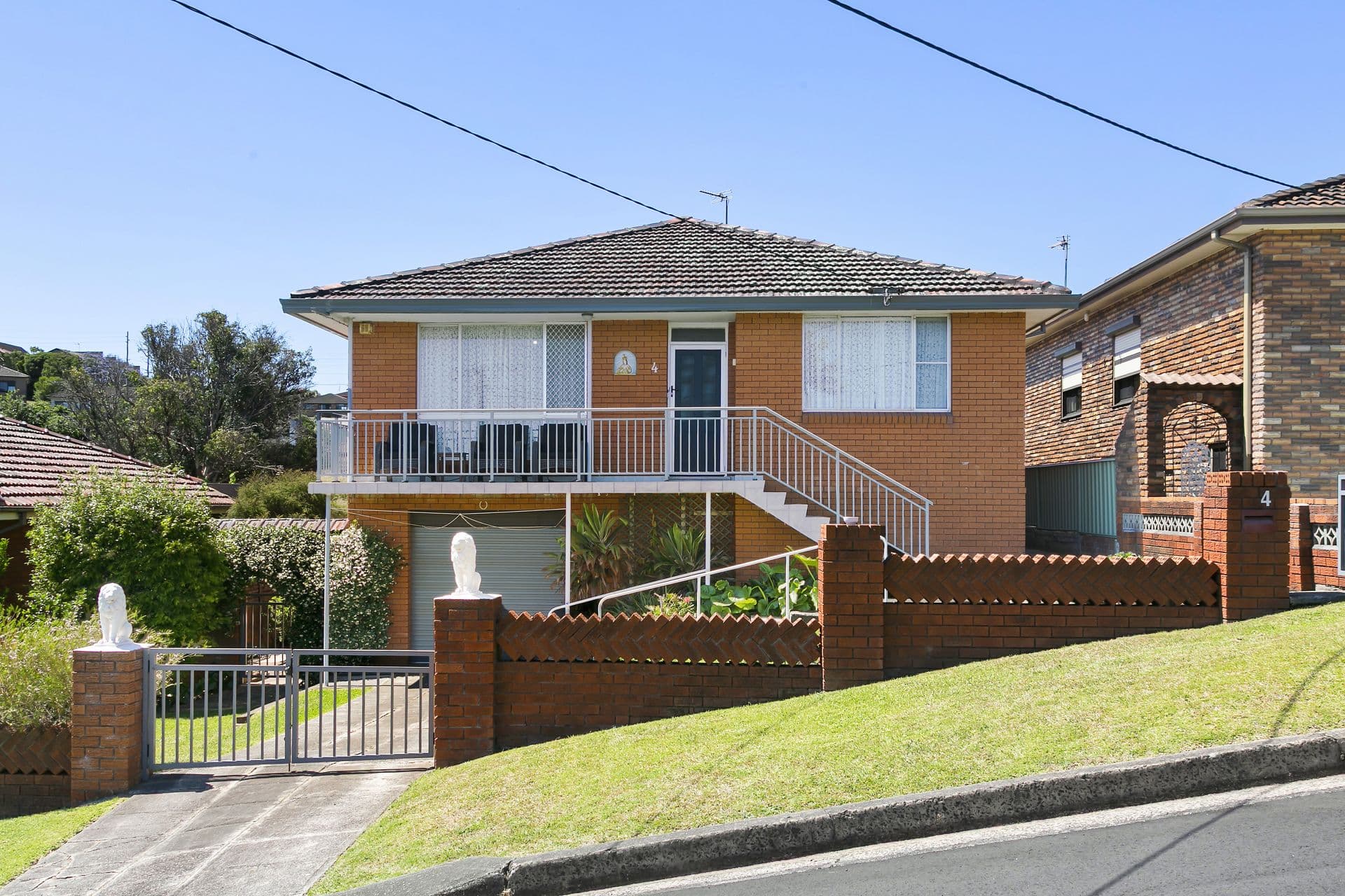 4 Gilgandra Street, Lake Heights NSW, Lake Heights - Thumbnail 3