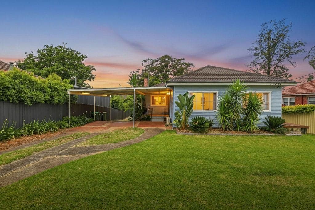 33 Ross Street, Windsor, Windsor - Thumbnail 3