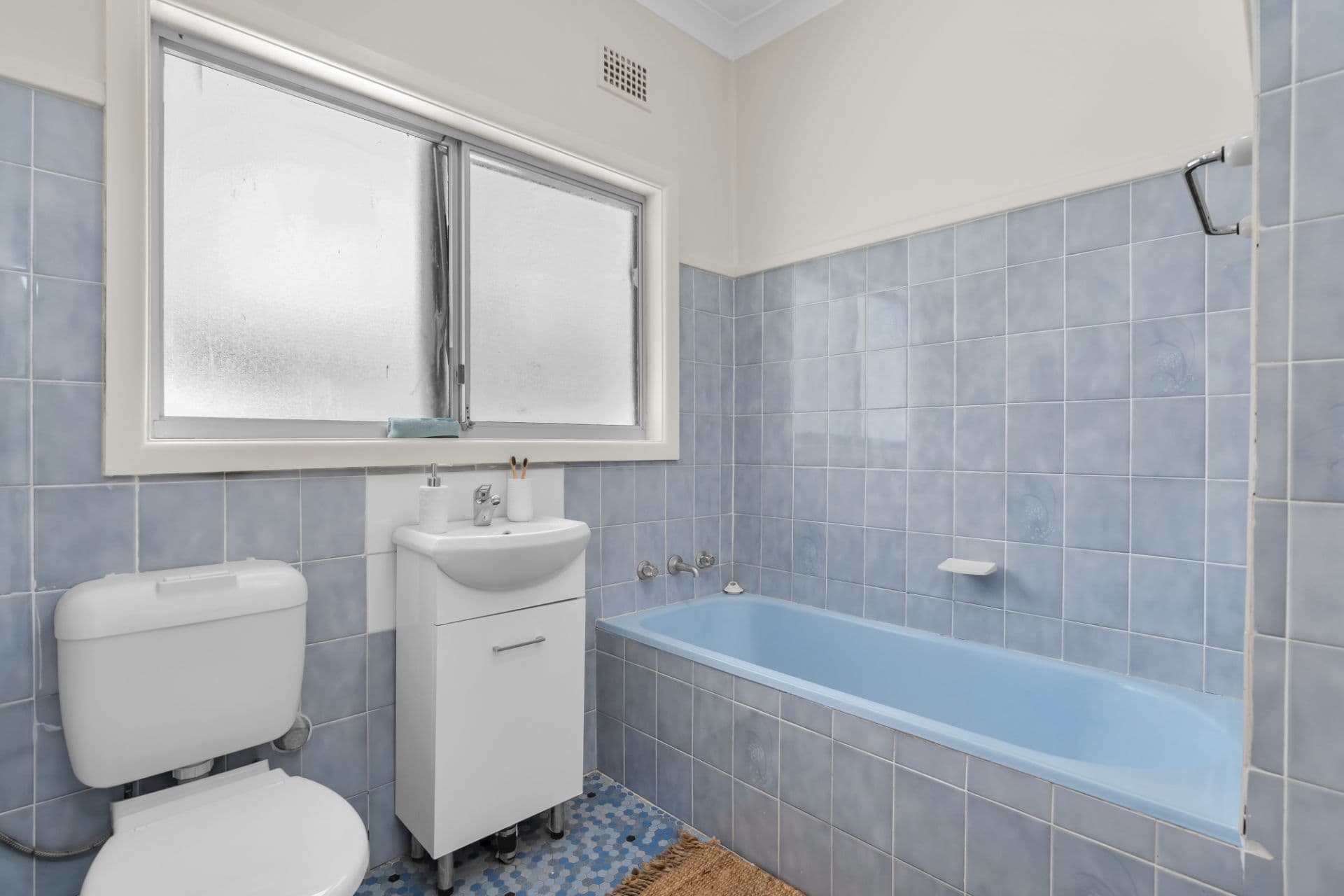 33 St Johns Road, Bradbury, Bradbury - Thumbnail 8