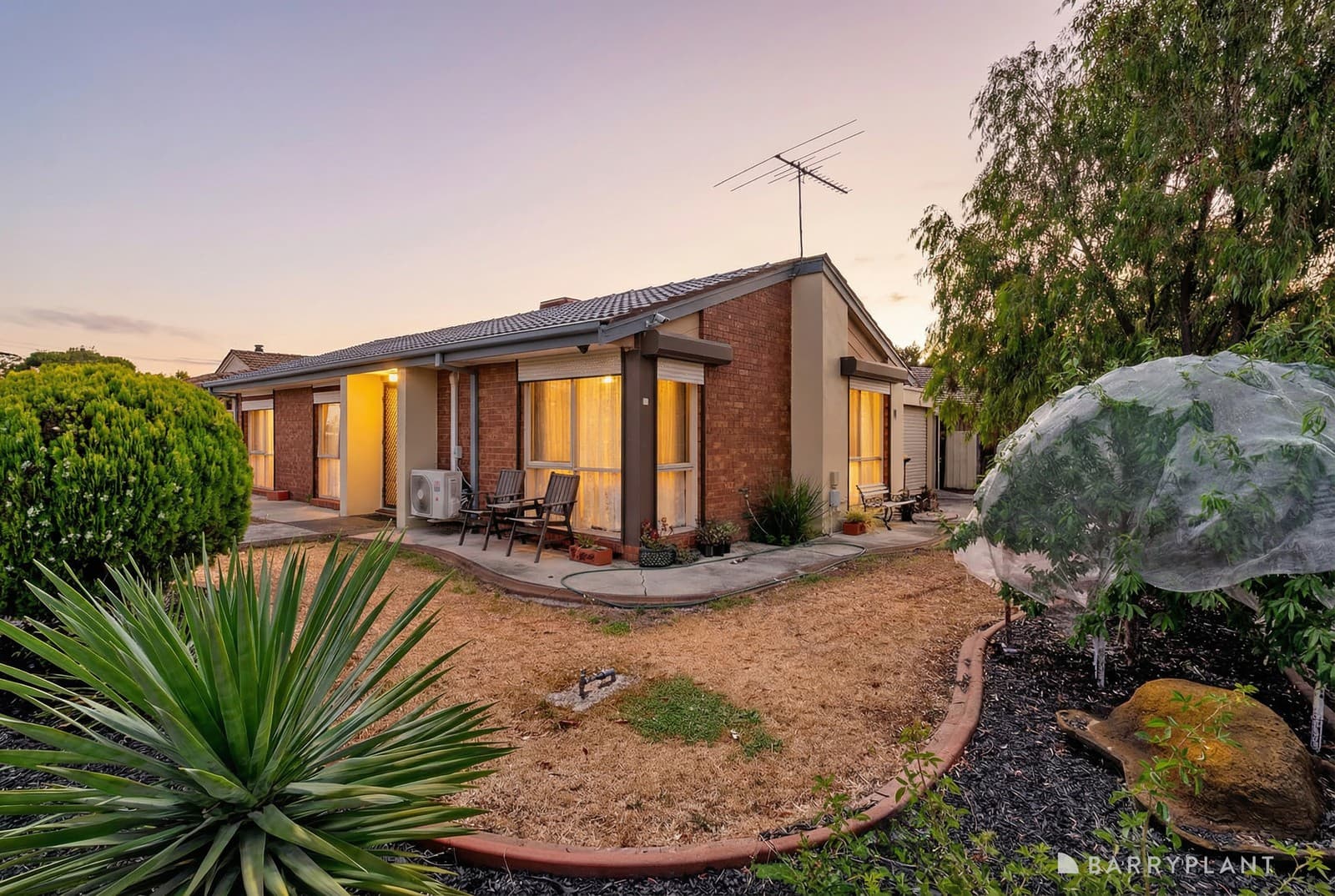 17 Cambrian Way, Melton West, VIC 3337, Melton West - Thumbnail 2