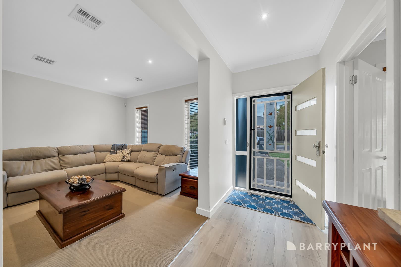 13 Hanna Street, Point Cook, VIC 3030, Point Cook - Thumbnail 4