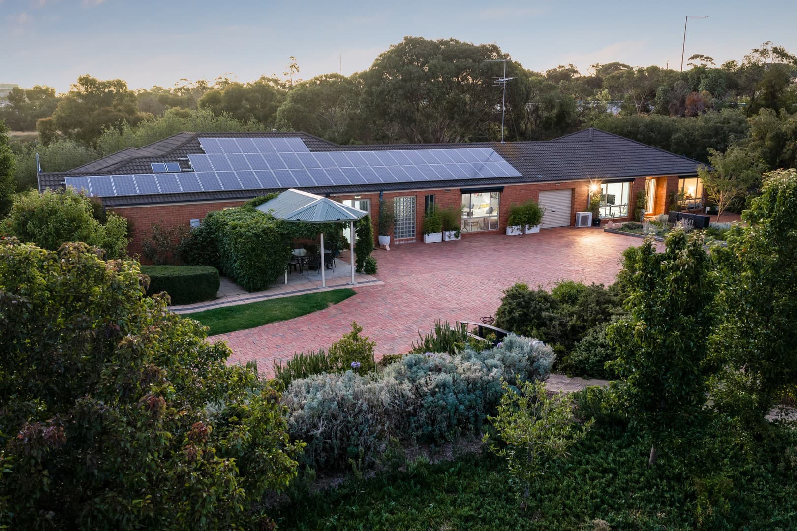 7 Hayes Court, Highton, VIC 3216, Highton - Thumbnail 2