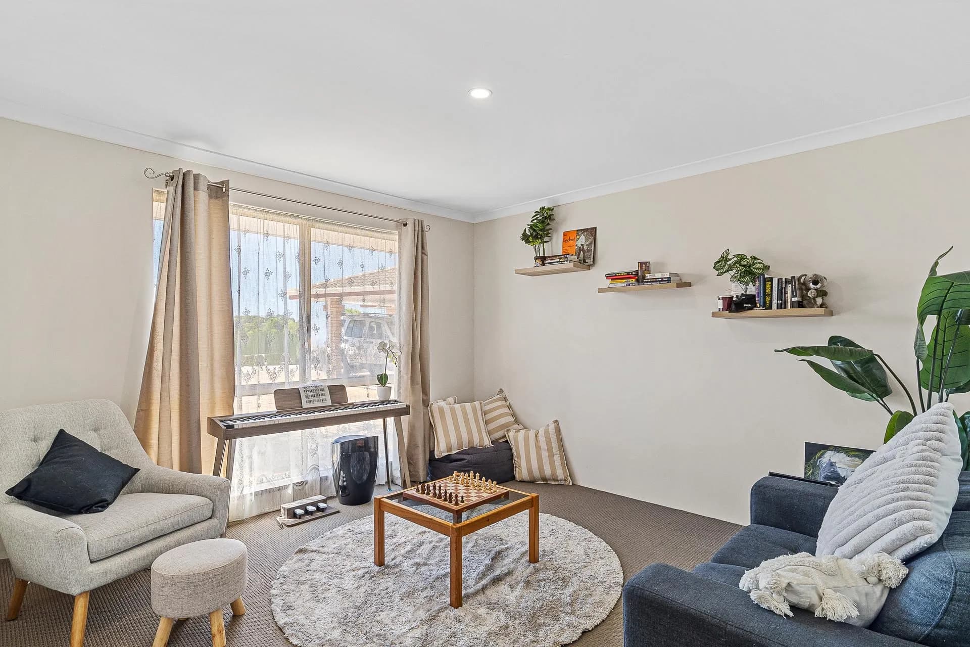 2/5 Beamish Court, Meadow Springs - Thumbnail 4