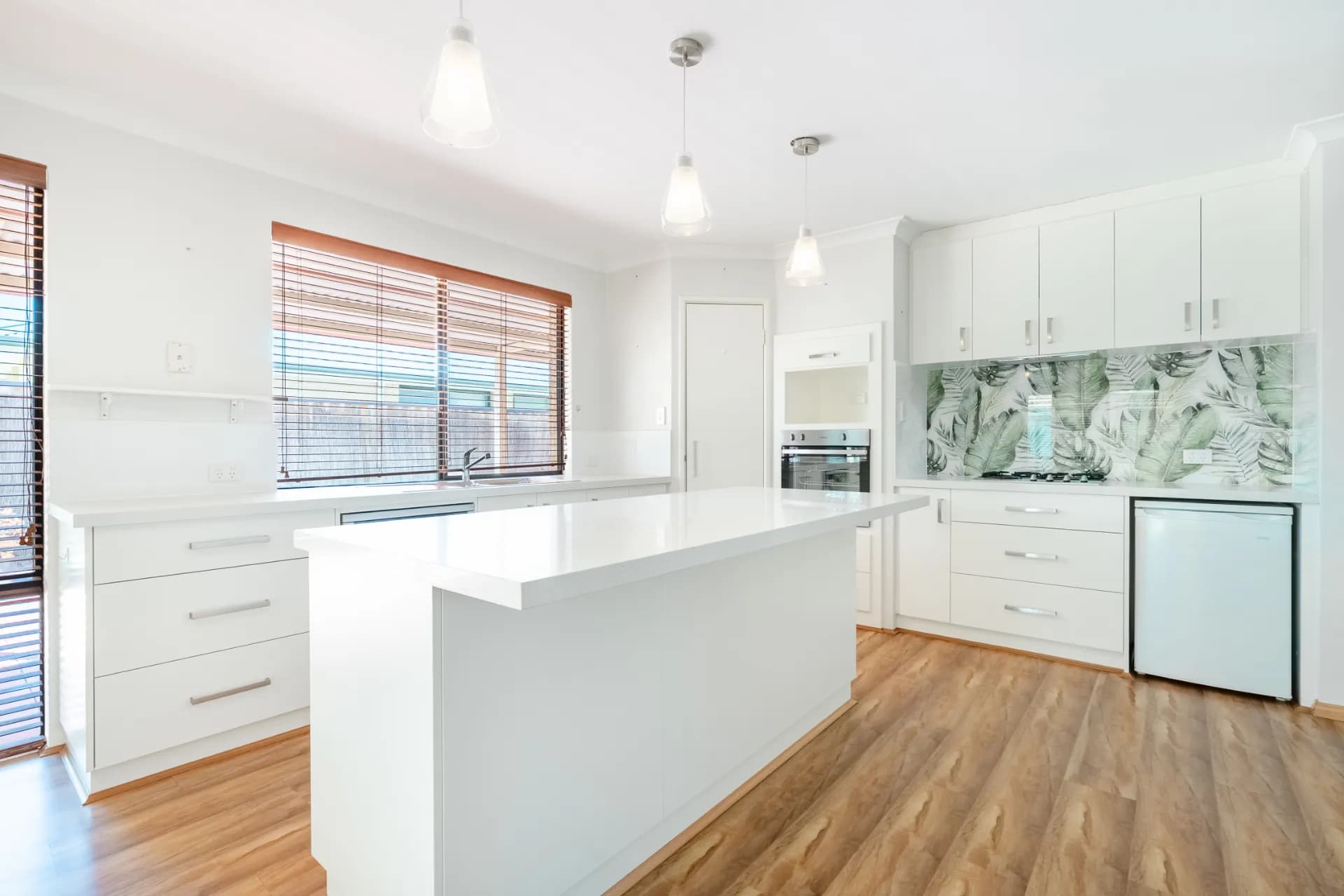 5 Carpentaria Drive, Port Kennedy - Thumbnail 4