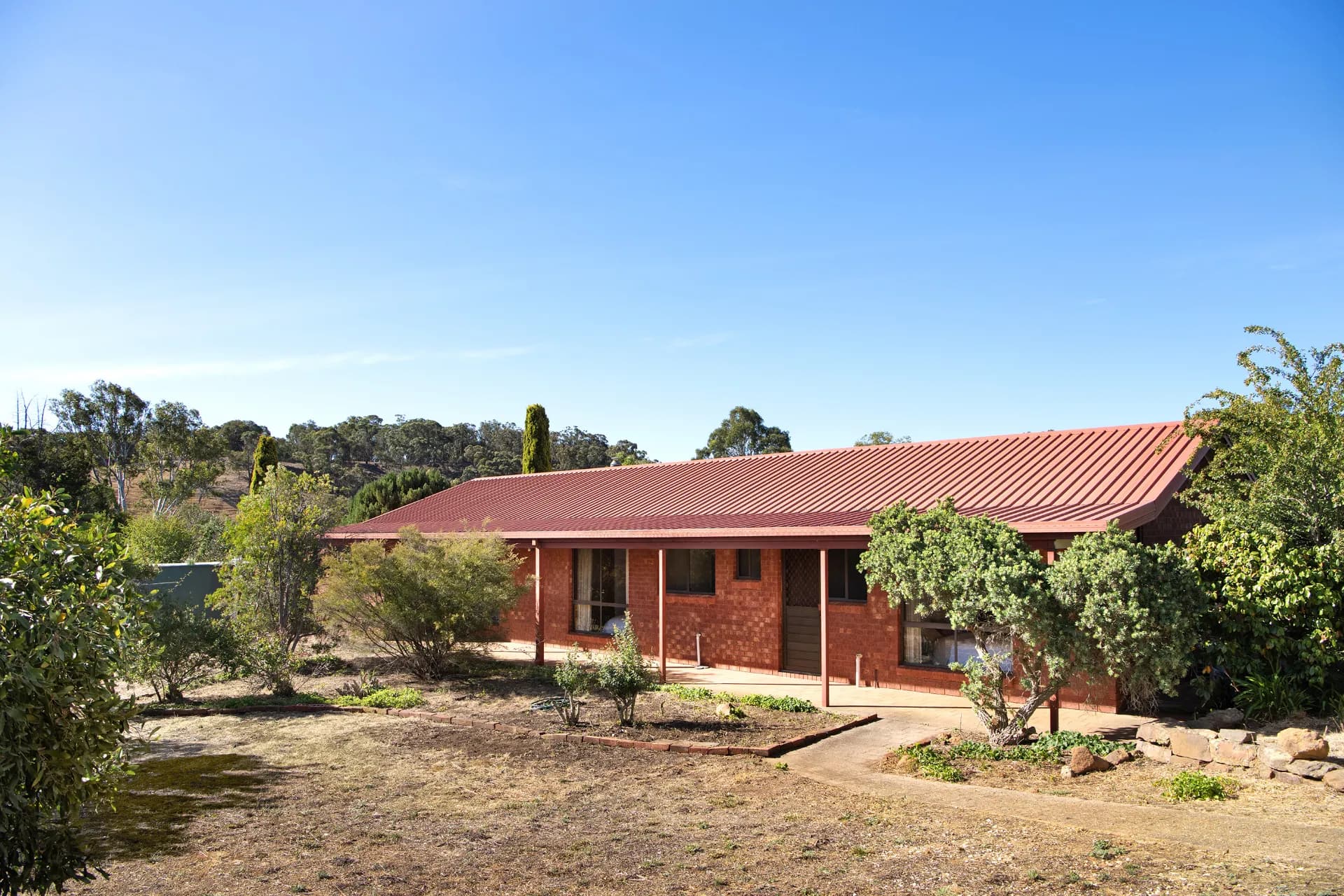 7568 Midland Highway, Campbells Creek - Thumbnail 2