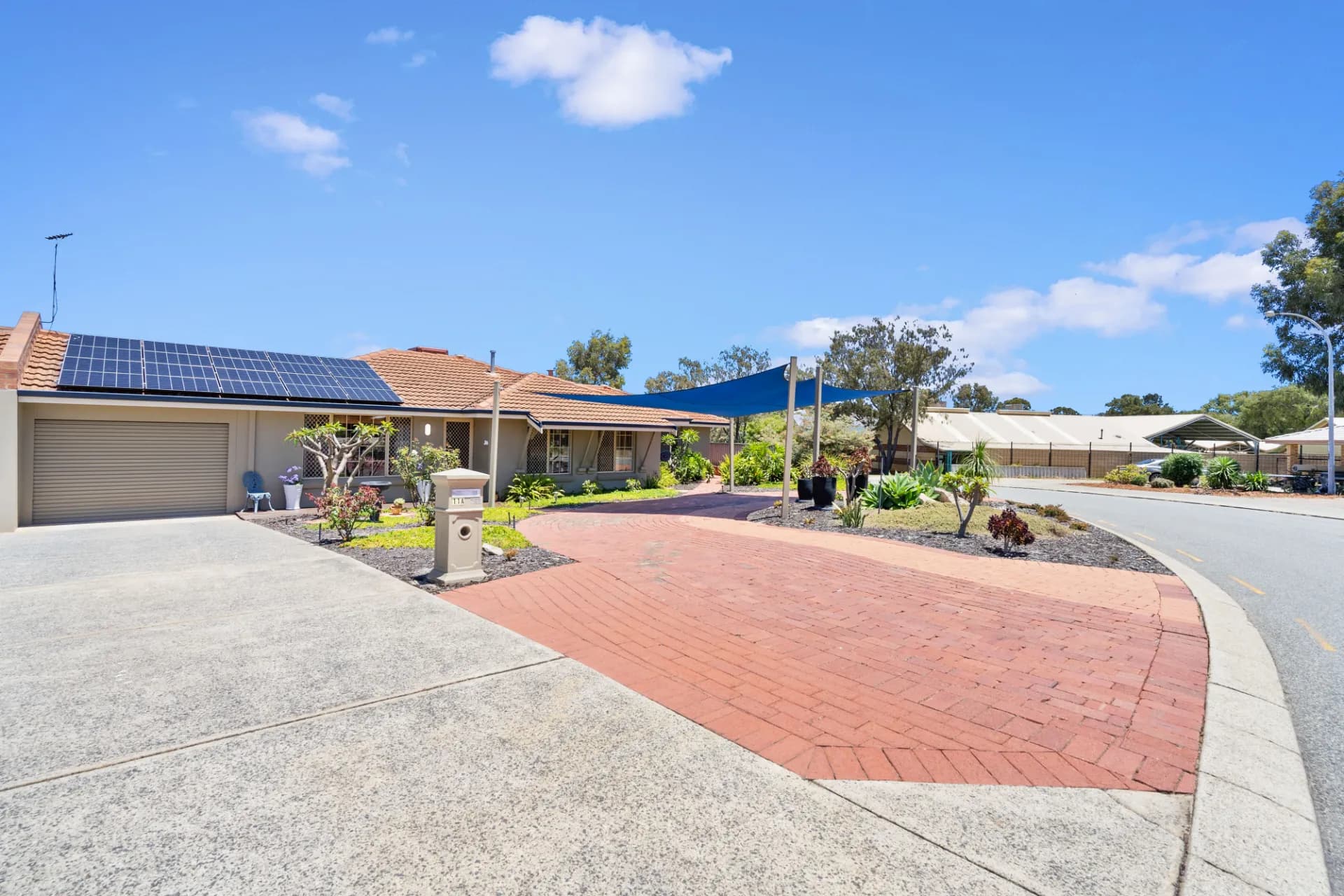 1/11 Oleander Place, Halls Head - Image 1