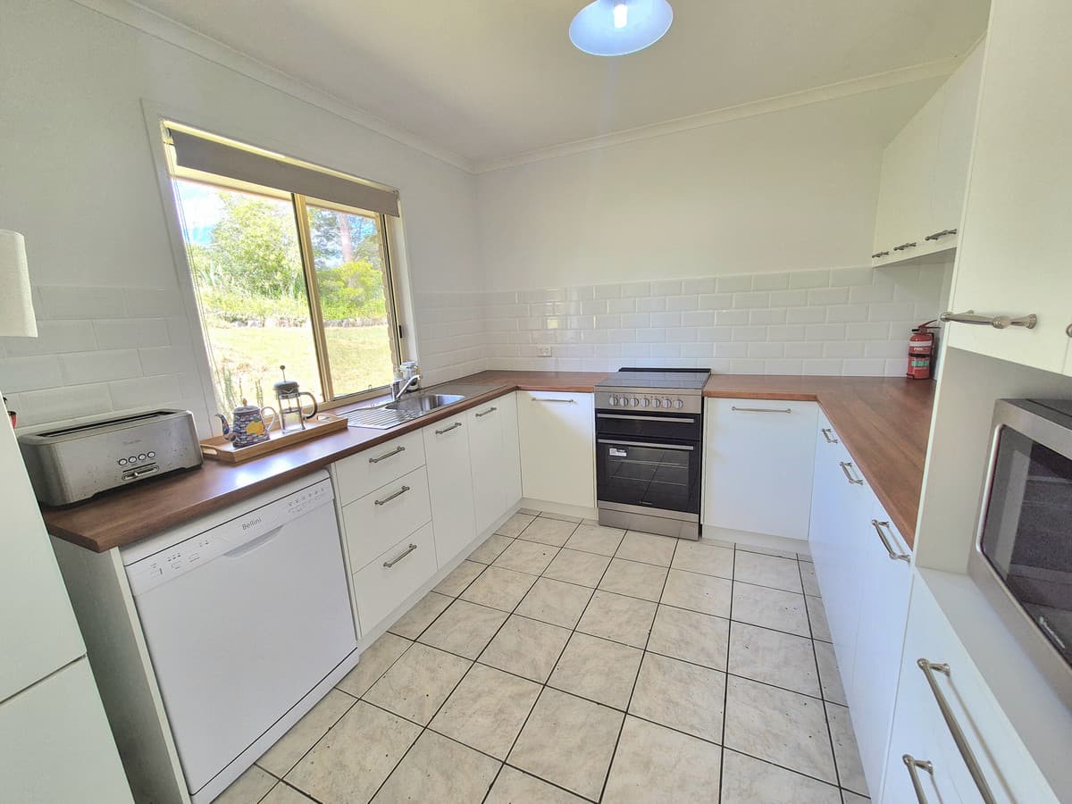 1046 Old Esk Road, BLACKBUTT QLD 4314, Blackbutt - Thumbnail 5