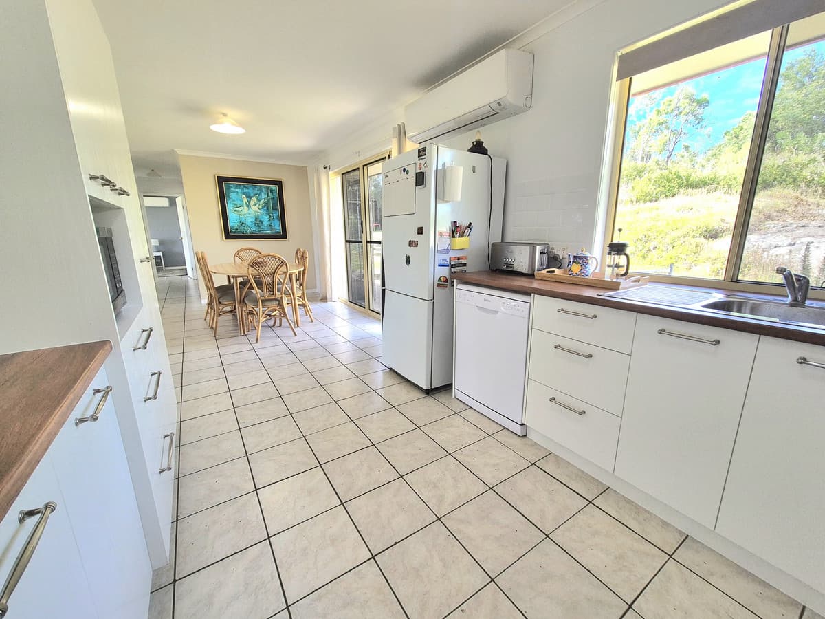 1046 Old Esk Road, BLACKBUTT QLD 4314, Blackbutt - Thumbnail 6