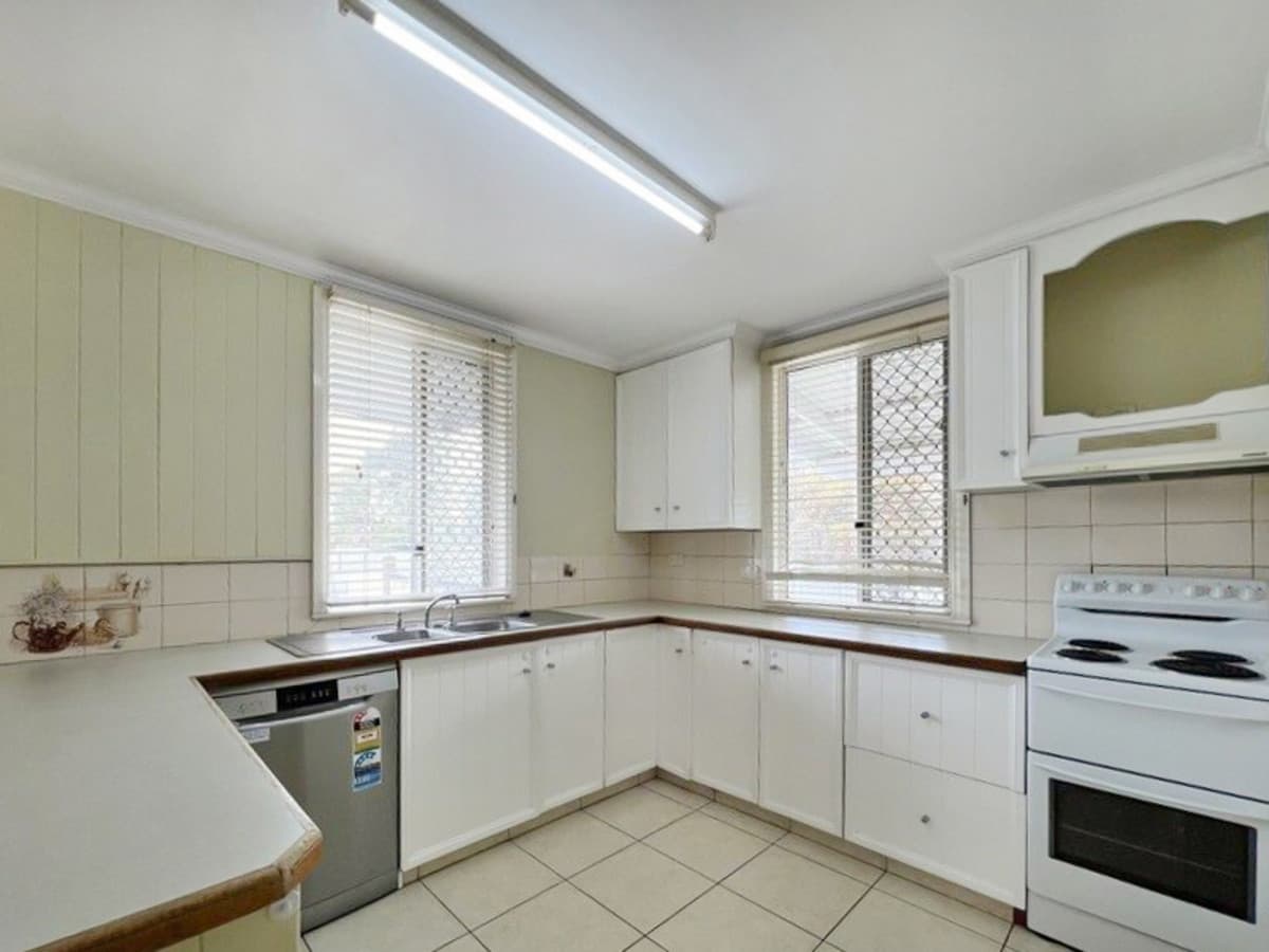 82 Edward Street, DALBY QLD 4405, Dalby - Thumbnail 4