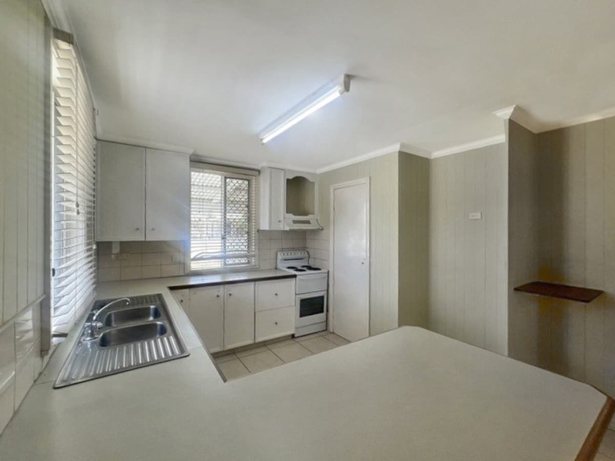 82 Edward Street, DALBY QLD 4405, Dalby - Thumbnail 5
