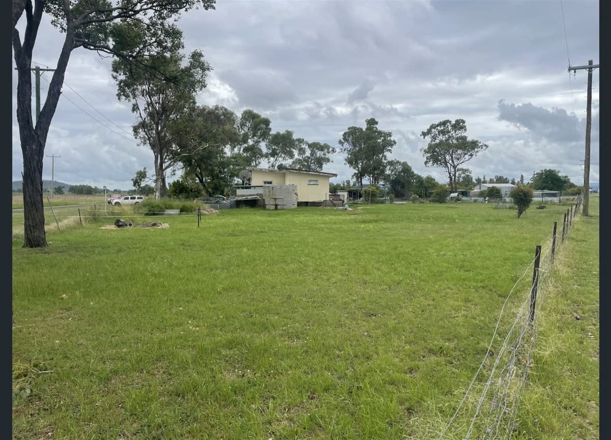 75-77 Callaghan Street, KAIMKILLENBUN QLD 4406, Kaimkillenbun - Thumbnail 3
