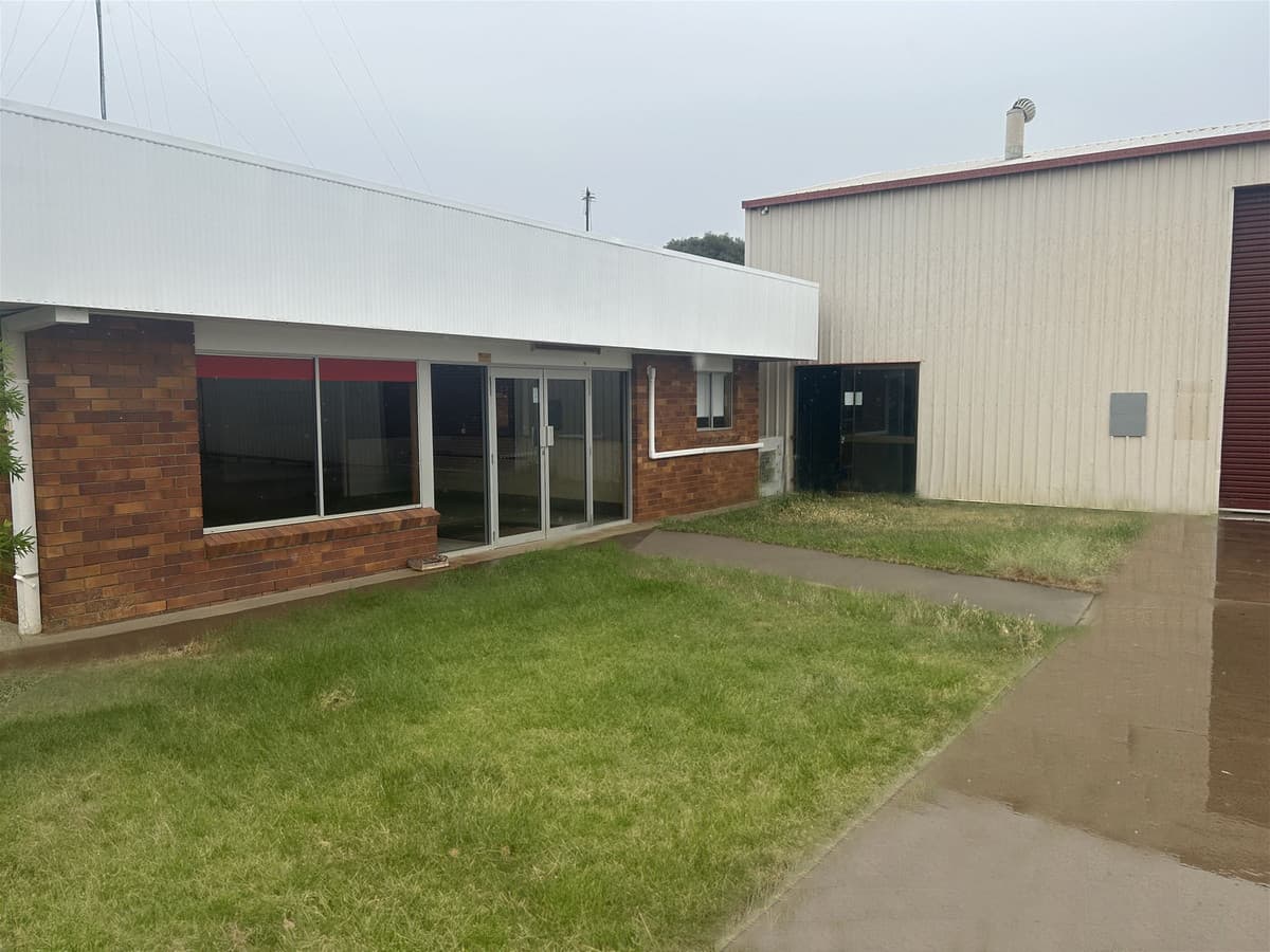 17-19 Sara Street, Meandarra QLD 4422, Meandarra - Thumbnail 2