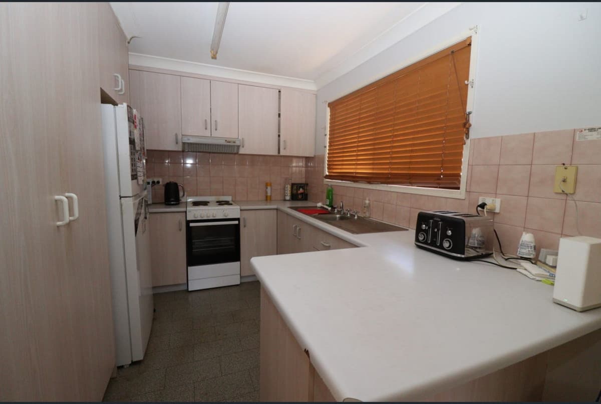 10 Carnation Avenue, ST GEORGE QLD 4487, St George - Thumbnail 4