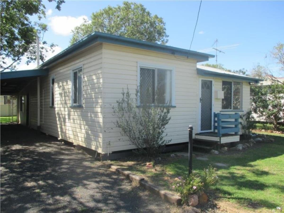 38 Charles Street, DALBY QLD 4405, Dalby - Thumbnail 3