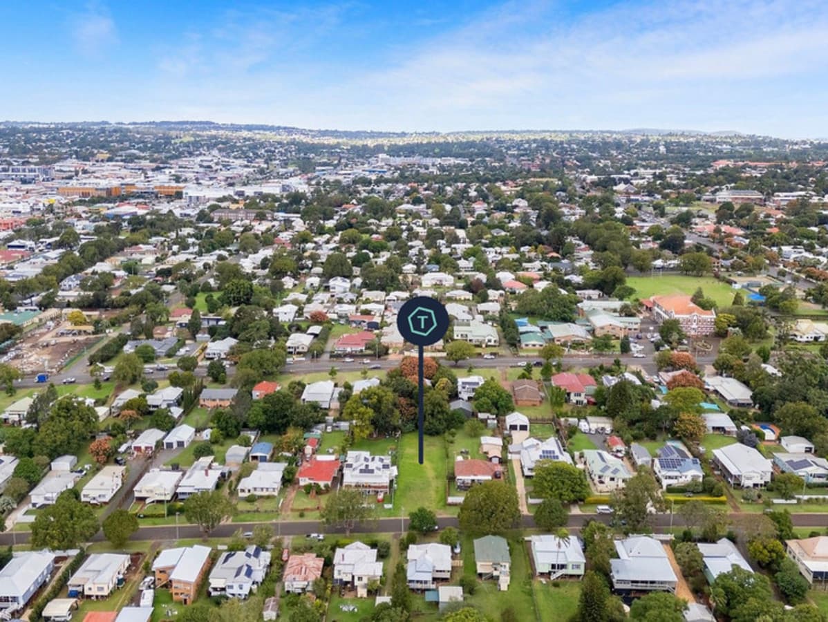 22 Cumming Street, North Toowoomba QLD 4350, North Toowoomba - Thumbnail 3