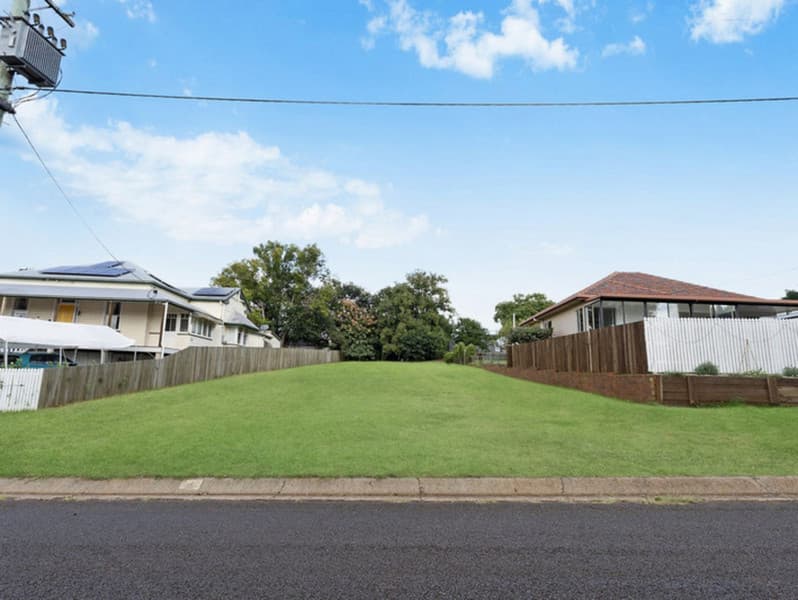 22 Cumming Street, North Toowoomba QLD 4350, North Toowoomba - Thumbnail 5
