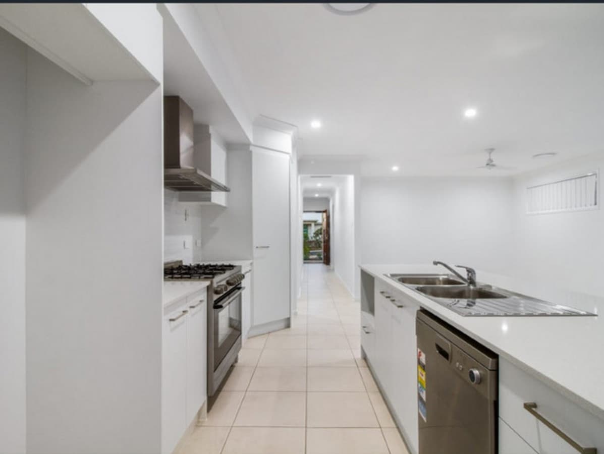 9 Broadmead Street, Glenvale QLD 4350, Glenvale - Thumbnail 4