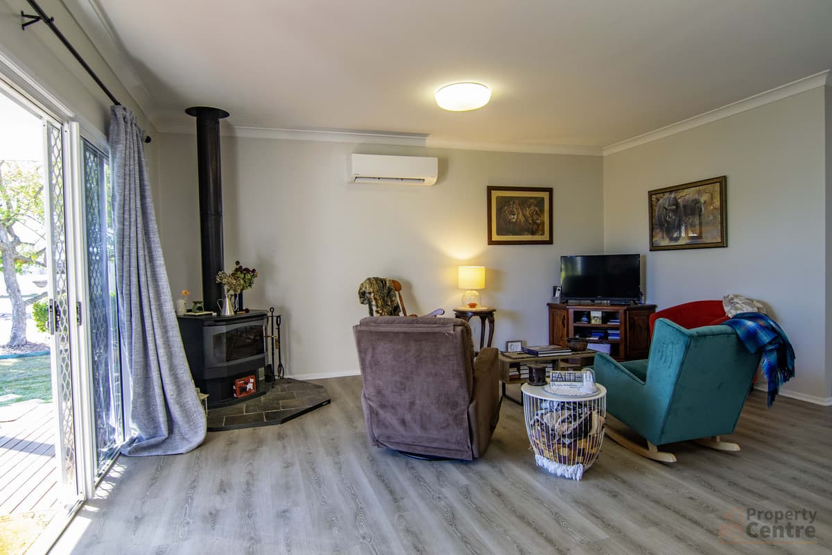 81 Summer Avenue, Dalby QLD 4405, Dalby - Thumbnail 4