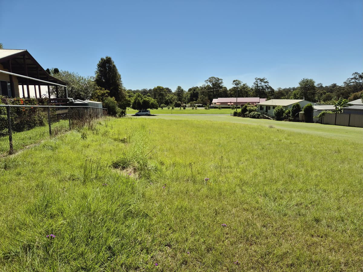 18 Muir Street, BLACKBUTT QLD 4314, Blackbutt - Thumbnail 4