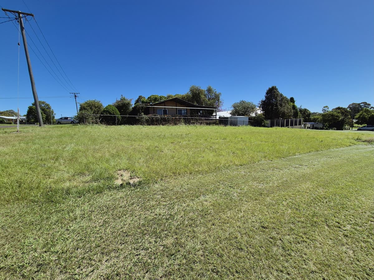 18 Muir Street, BLACKBUTT QLD 4314, Blackbutt - Thumbnail 5
