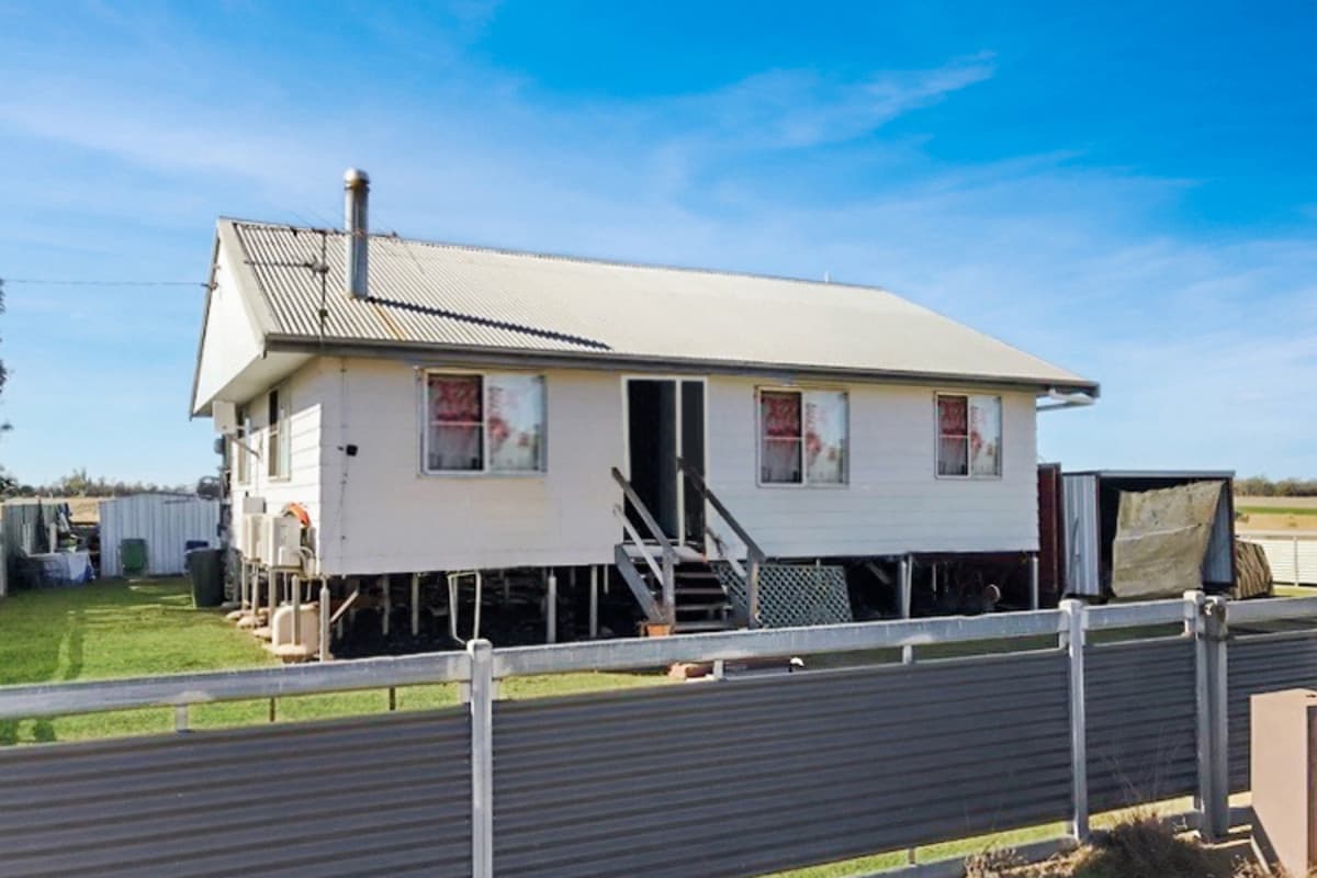 2 Lynagh Street, Kaimkillenbun QLD 4406, Kaimkillenbun - Image 1