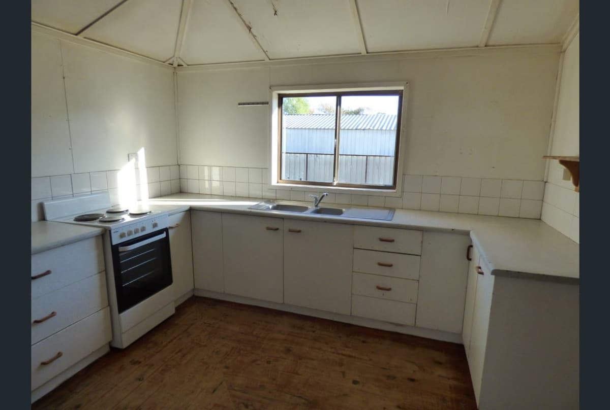 12 Wattle Drive, ST GEORGE QLD 4487, St George - Thumbnail 2
