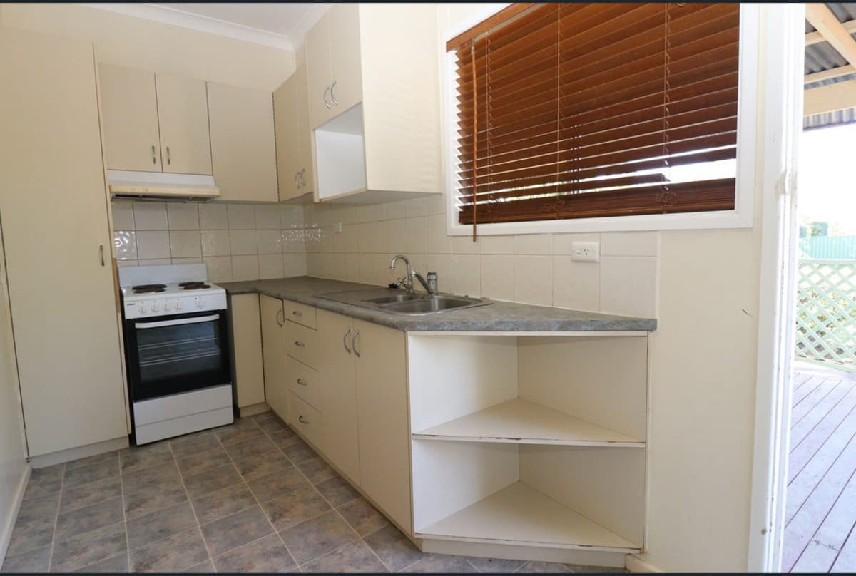 50 Church Street, ST GEORGE QLD 4487, St George - Thumbnail 2