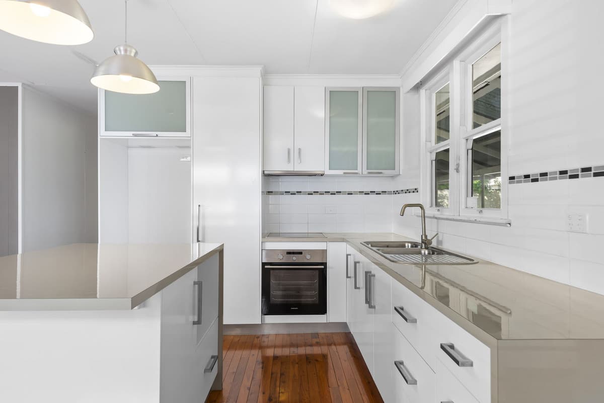 21 Berghofer Street, Rockville QLD 4350, Rockville - Thumbnail 2