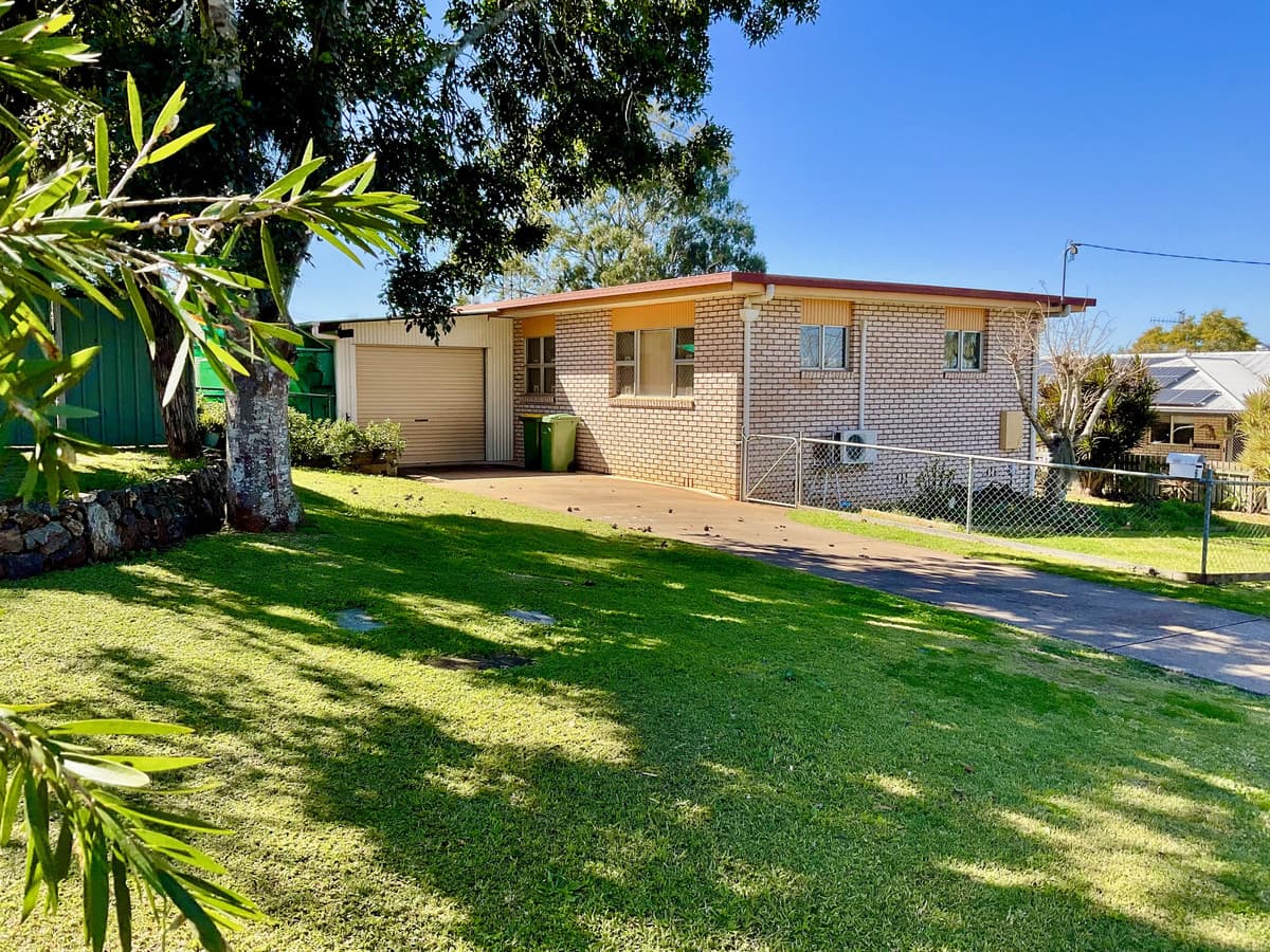 6 McDOUGALL, YARRAMAN QLD 4614, Yarraman - Image 1