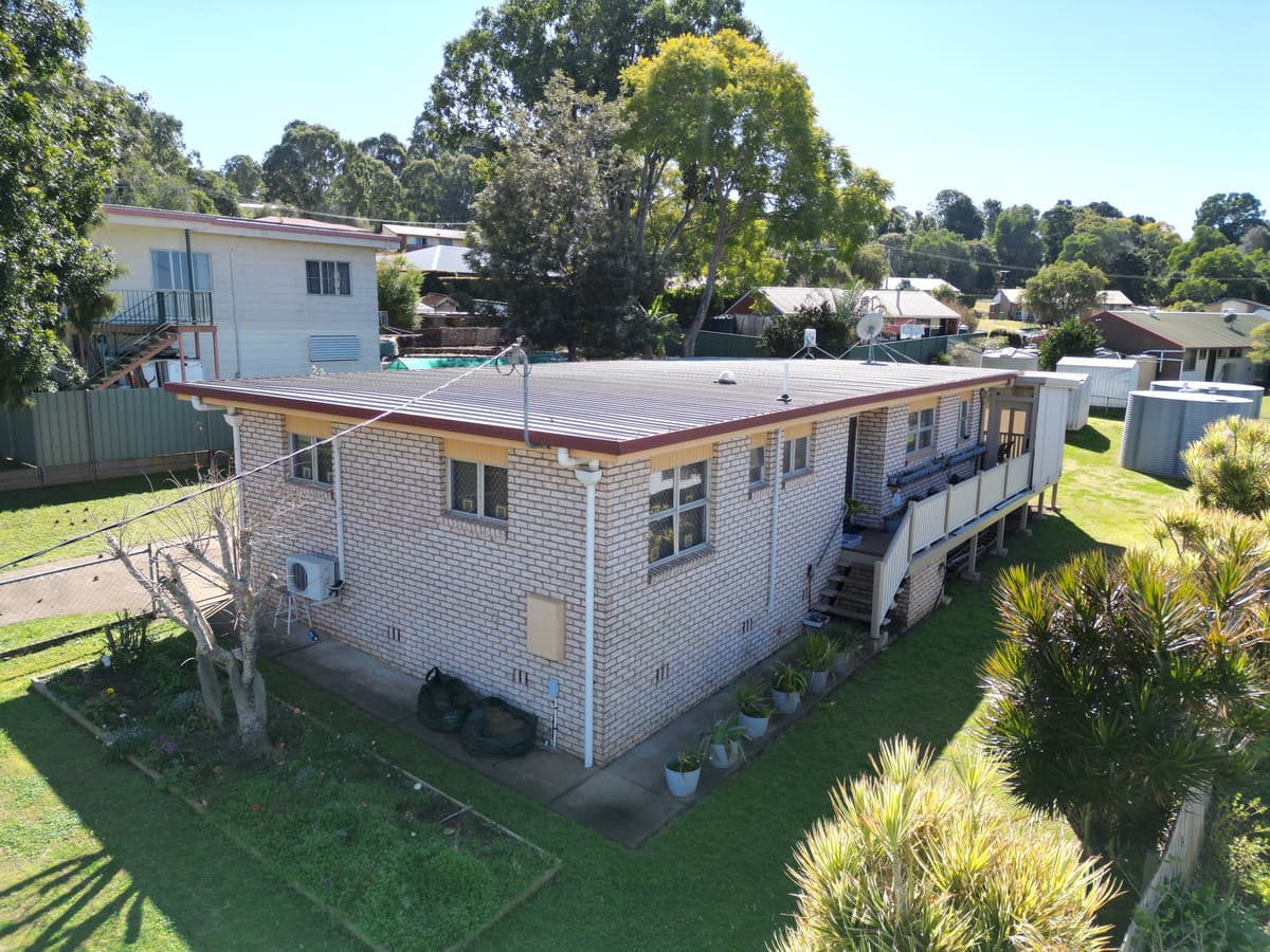6 McDOUGALL, YARRAMAN QLD 4614, Yarraman - Thumbnail 2