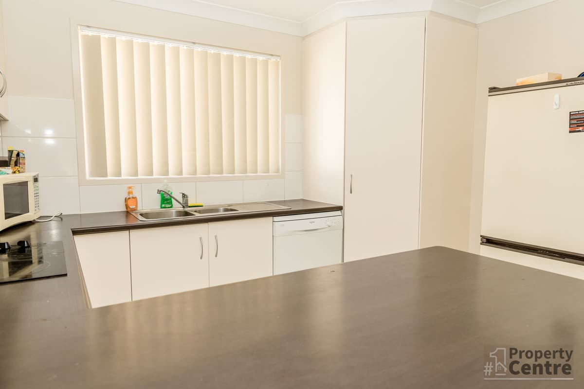 10 Barry Place, DALBY QLD 4405, Dalby - Thumbnail 7