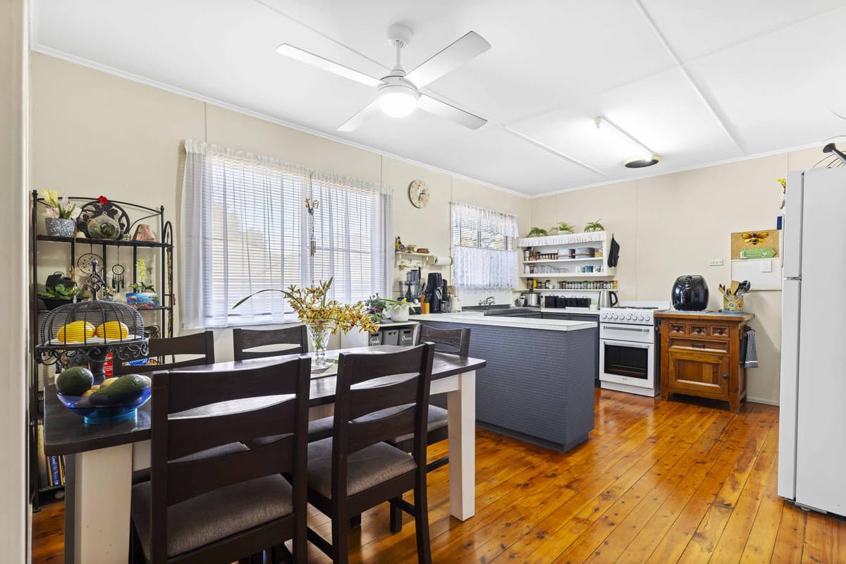 30 Wombyra Street, NEWTOWN QLD 4350, Newtown - Thumbnail 4