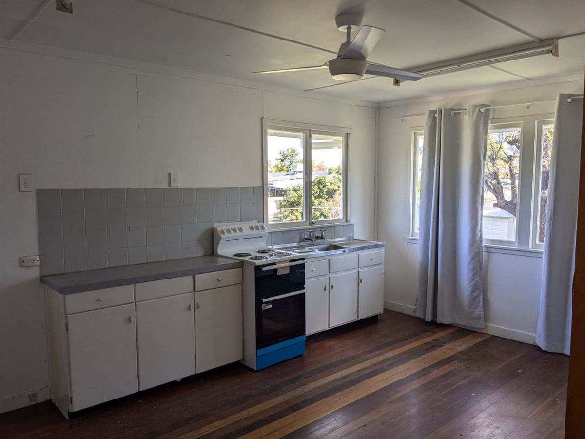 57 Orpen Street, DALBY QLD 4405, Dalby - Thumbnail 2