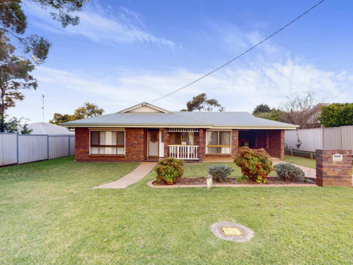 4 Whalan Court, Kearneys Spring QLD 4350, Kearneys Spring - Image 1