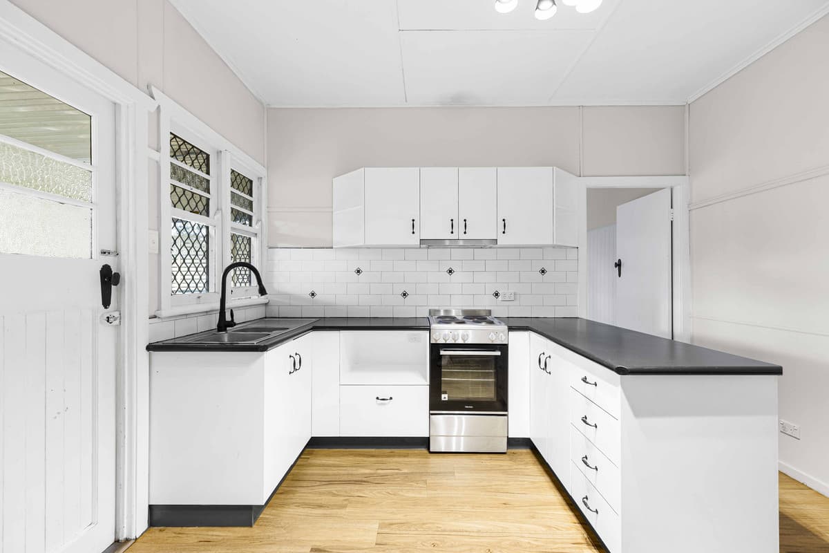 77 Stephen Street, Harristown QLD 4350, Harristown - Thumbnail 2
