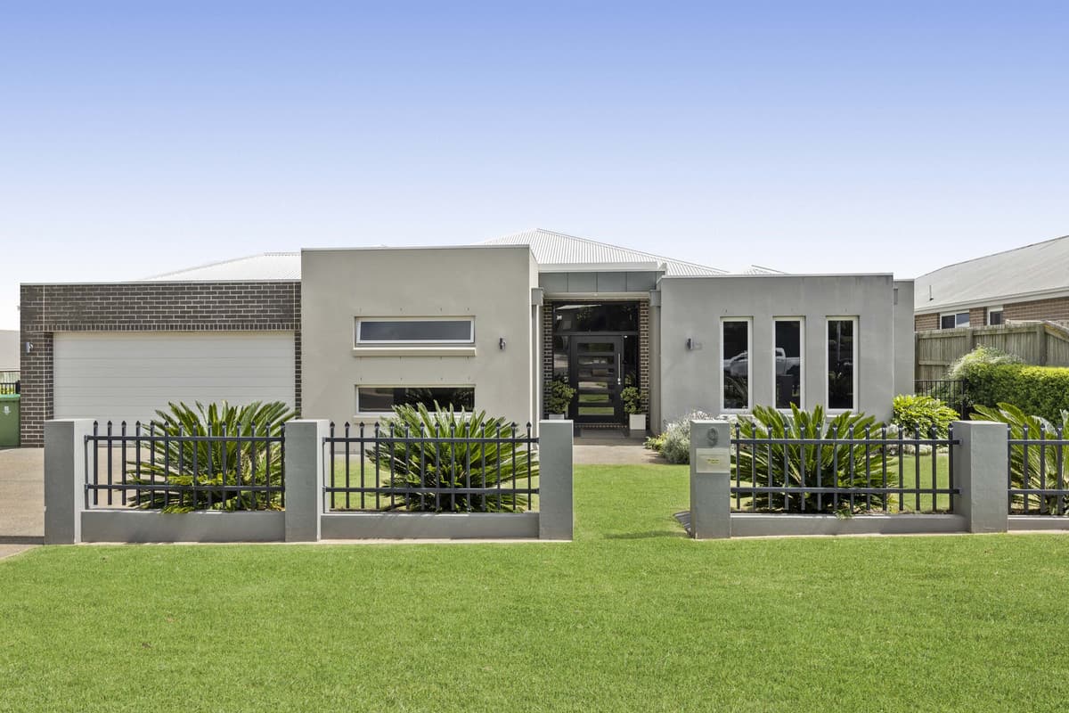 9 Tempest Drive, GLENVALE QLD 4350, Glenvale - Thumbnail 3