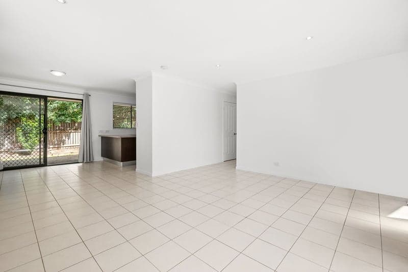 19a Waterford Road, Gailes - Thumbnail 4