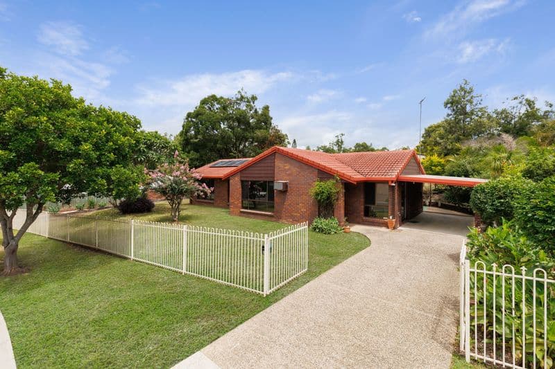 4 Dunoon Court, Karana Downs - Image 1