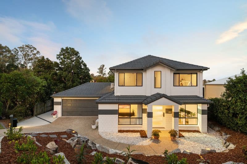 13 Summerfield Place, Kenmore - Image 1