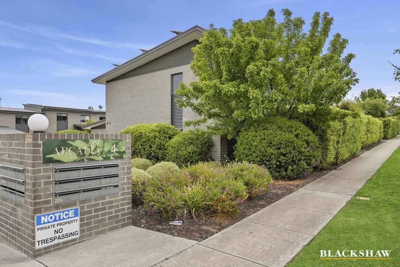 6/4 Annie Douglas Street, Casey, Casey - Image 1