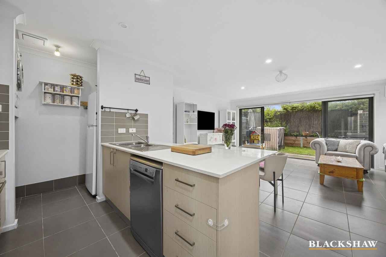 6/4 Annie Douglas Street, Casey, Casey - Thumbnail 5