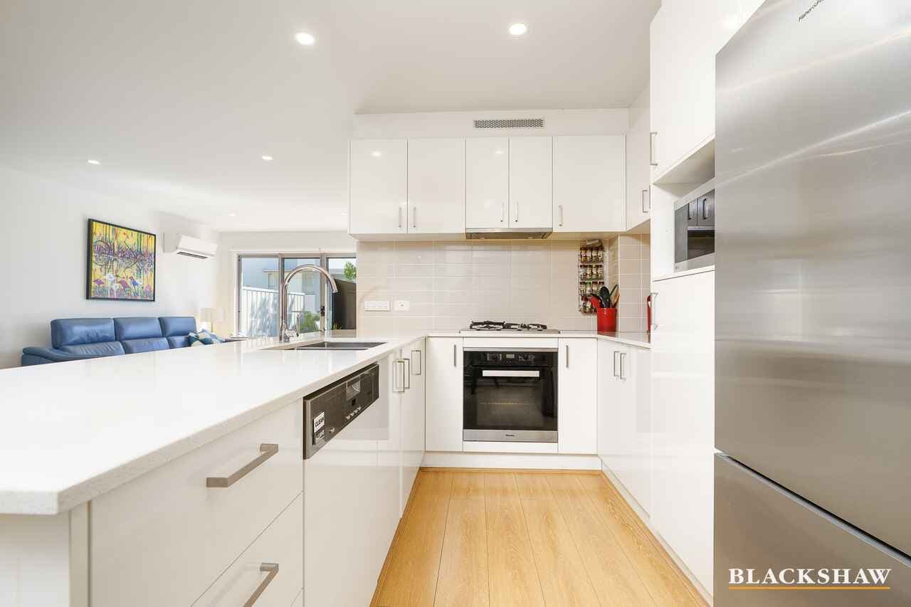 30/90 John Gorton Drive, Coombs, Coombs - Image 1