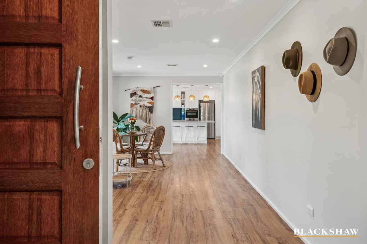 68 Daley Crescent, Fraser, Fraser - Thumbnail 2