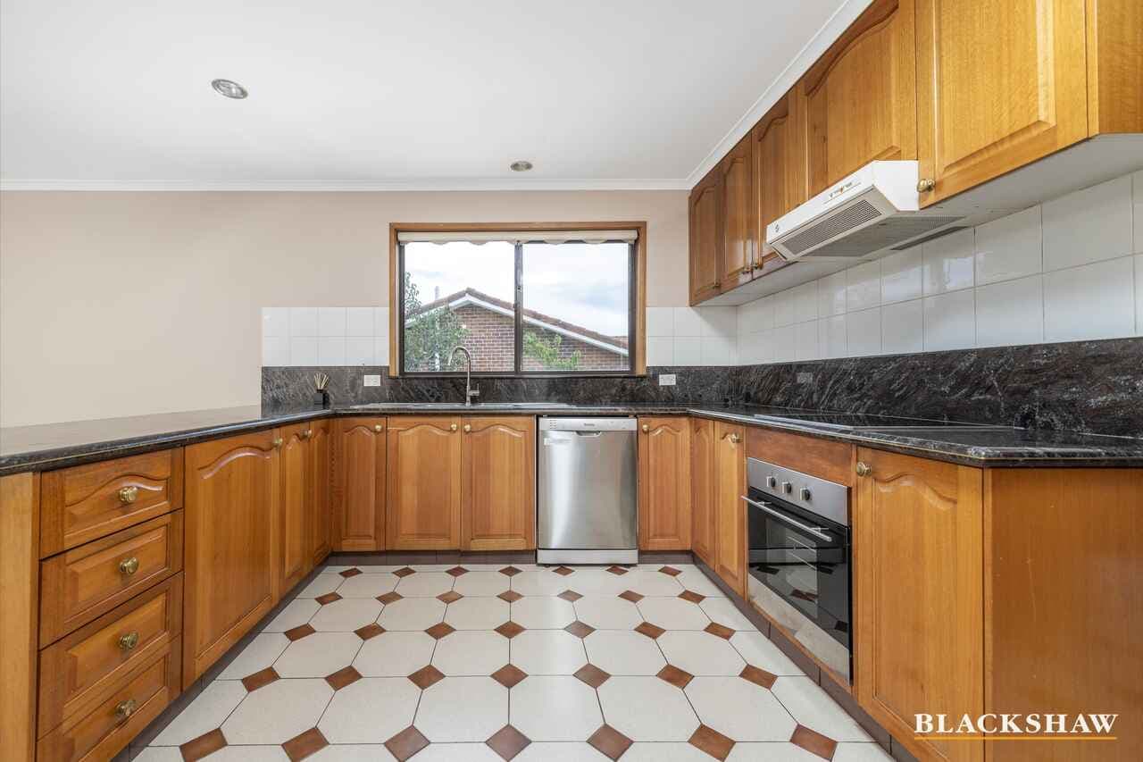 6 Willoughby Crescent, Gilmore, Gilmore - Thumbnail 5