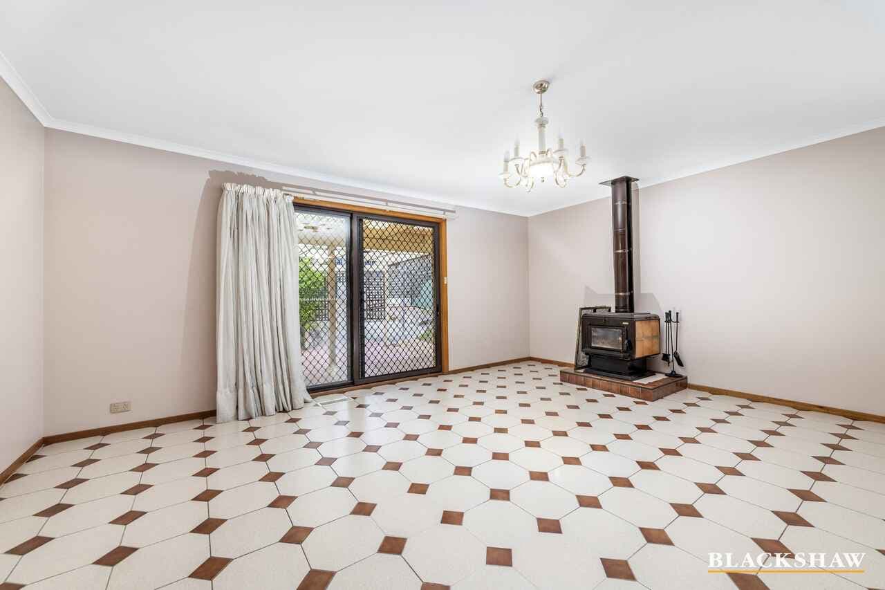 6 Willoughby Crescent, Gilmore, Gilmore - Thumbnail 6