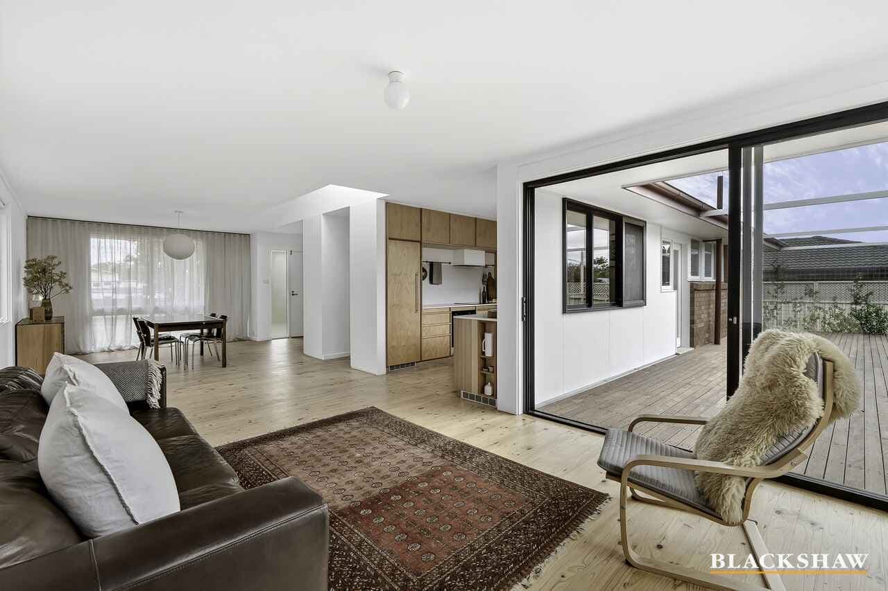 17 McCabe Crescent, Holt, Holt - Image 1