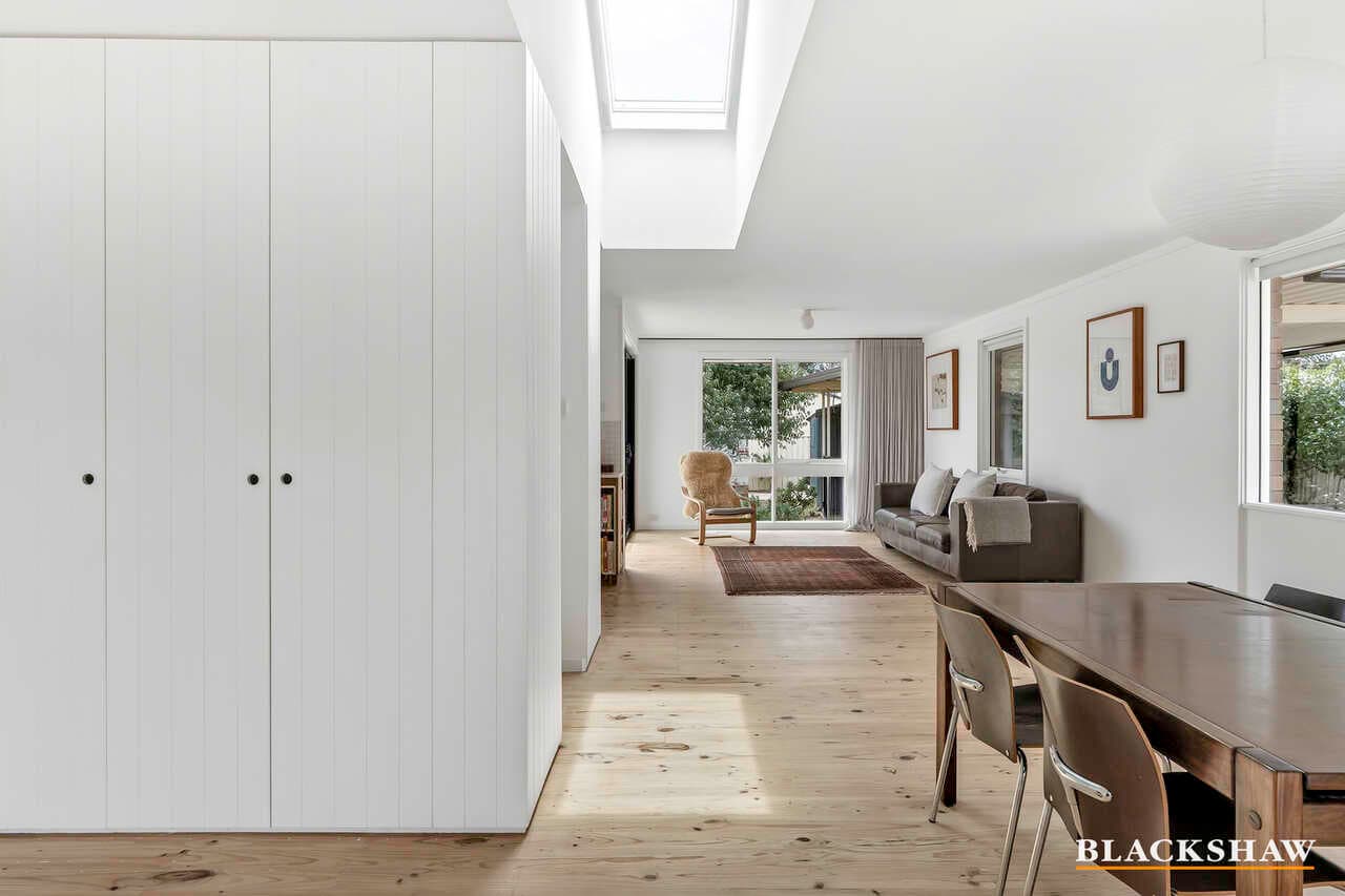17 McCabe Crescent, Holt, Holt - Thumbnail 4