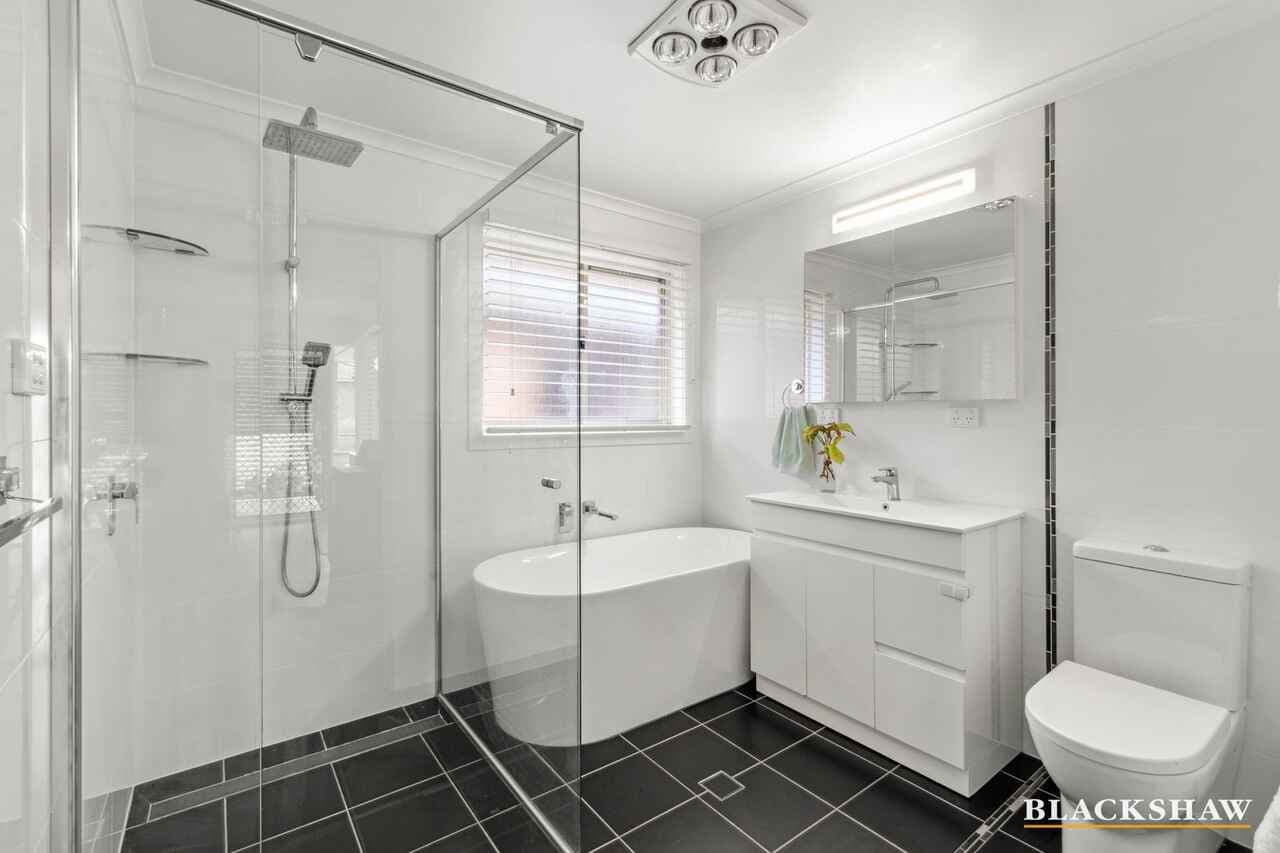 10 Dominic Drive, Batehaven, Batehaven - Thumbnail 8