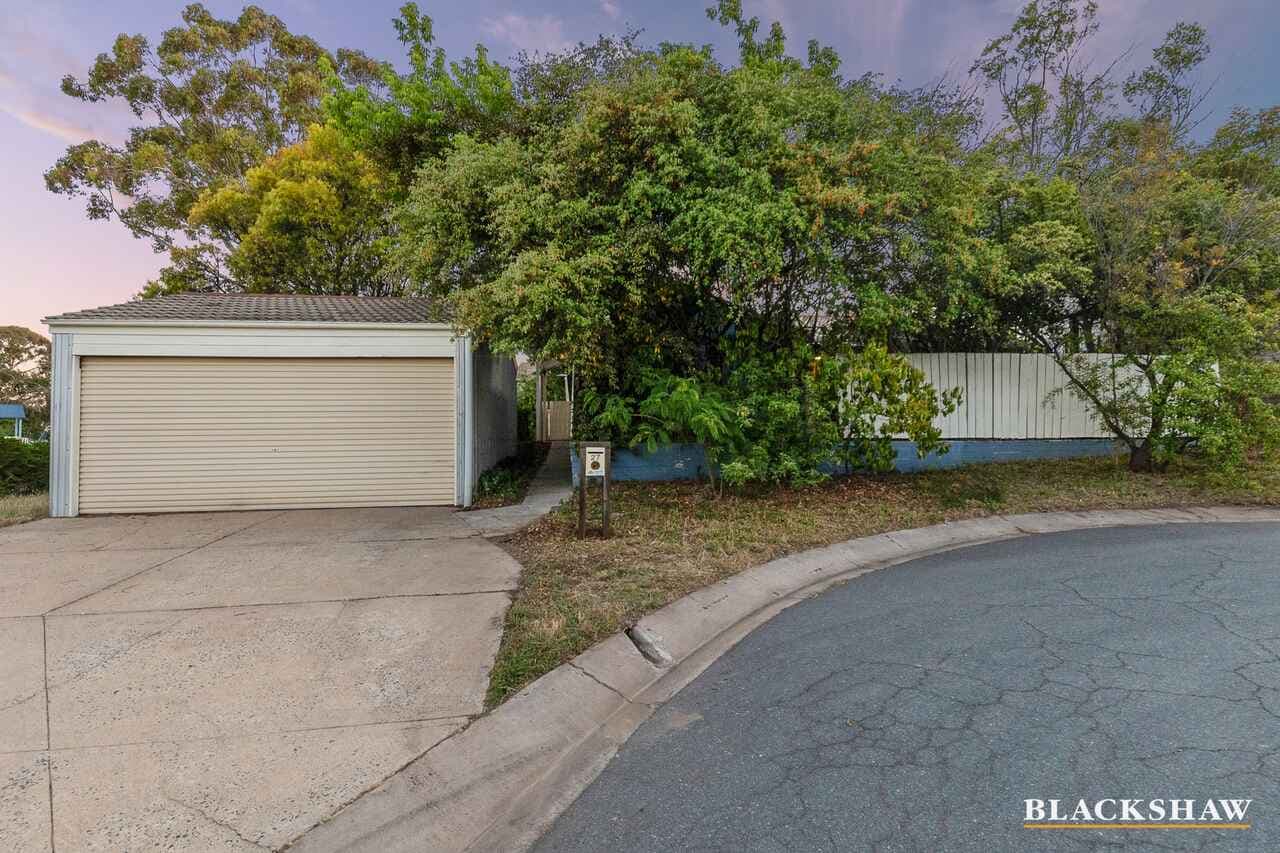 27 Blancoa Place, Rivett, Rivett - Image 1